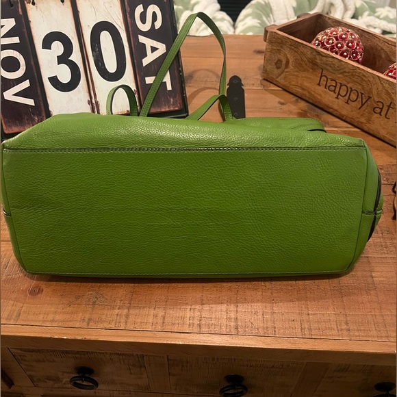 SOLD Tory Burch East West Tote in green - Picture 8 of 8